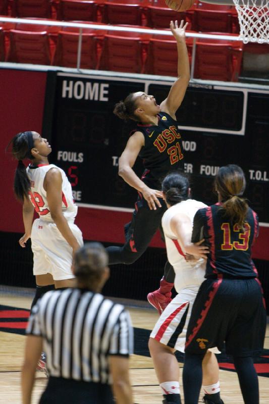 2015-01-11 13:34:12 ** Basketball, Damenbasketball, Joeseta Fatuesi, Tanaeya Boclair, USC, Utah Utes ** 