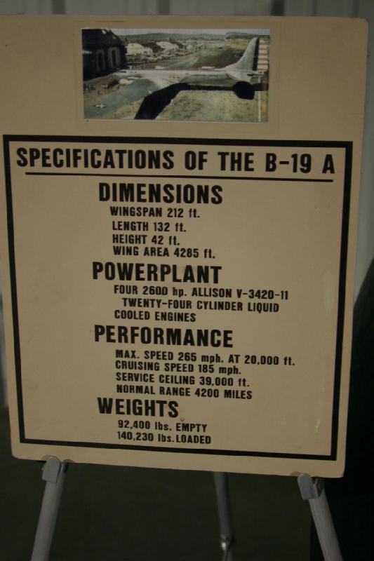 2007-04-08 13:15:48 ** Air Force, Hill AFB, Utah ** Beschreibung des B-19A Bombers.