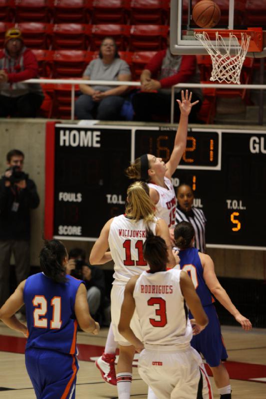 2012-12-15 15:04:41 ** Basketball, Houston Baptist Huskies, Iwalani Rodrigues, Michelle Plouffe, Taryn Wicijowski, Utah Utes, Women's Basketball ** 