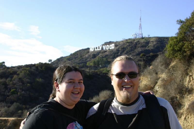 2007-10-12 16:29:08 ** Erica, Kalifornien, Ruben ** Erica und Ruben vor dem Hollywood-Schriftzug. 2007-10-12 16:29:08 ** Erica, Kalifornien, Ruben ** Erica und Ruben vor dem Hollywood-Schriftzug.