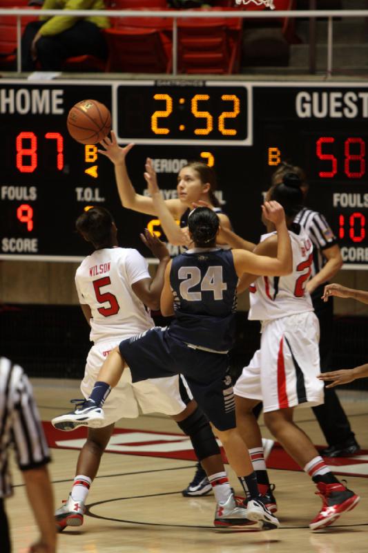 2012-11-27 20:34:22 ** Ariel Reynolds, Basketball, Cheyenne Wilson, Damenbasketball, Utah State, Utah Utes ** 