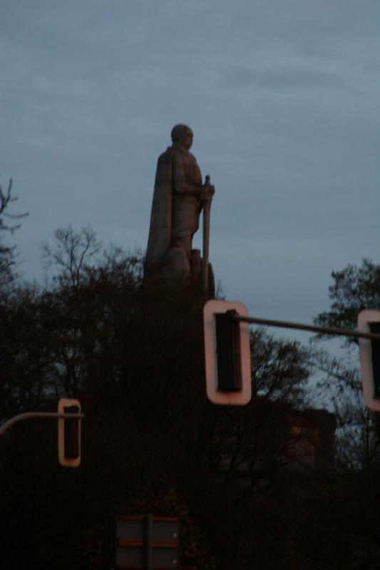 2006-11-25 16:23:20 ** Deutschland, Hamburg ** Statue an der Elbe.