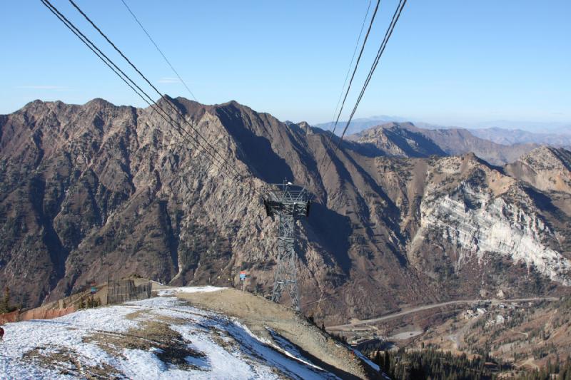 2008-10-25 16:06:45 ** Little Cottonwood Canyon, Snowbird, Utah ** Auf der Spitze von 'Hidden Peak'. Dies ist das Ende der Gondelbahn.