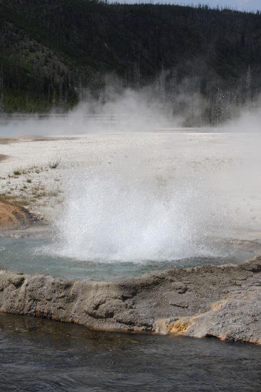 2009-08-03 13:43:23 ** Yellowstone National Park ** 