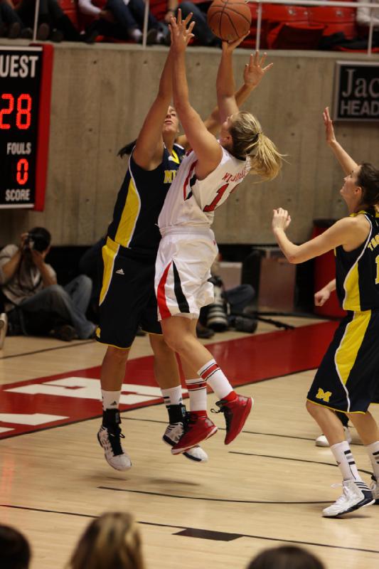 2012-11-16 17:30:59 ** Basketball, Damenbasketball, Michigan, Taryn Wicijowski, Utah Utes ** 