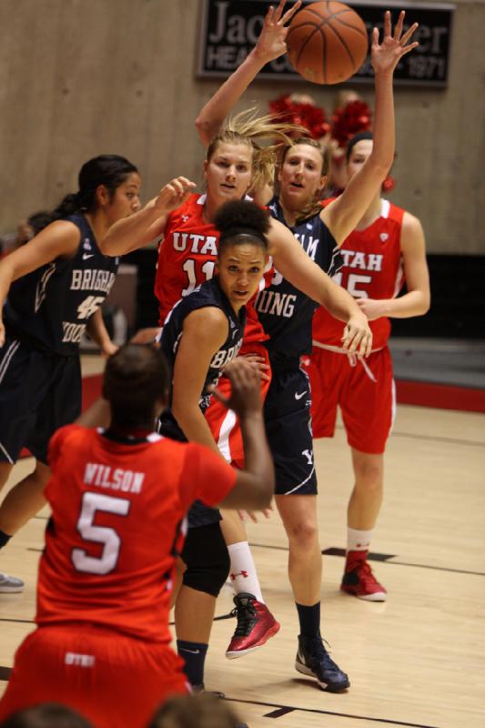 2012-12-08 16:37:56 ** Basketball, BYU, Cheyenne Wilson, Damenbasketball, Michelle Plouffe, Taryn Wicijowski, Utah Utes ** 