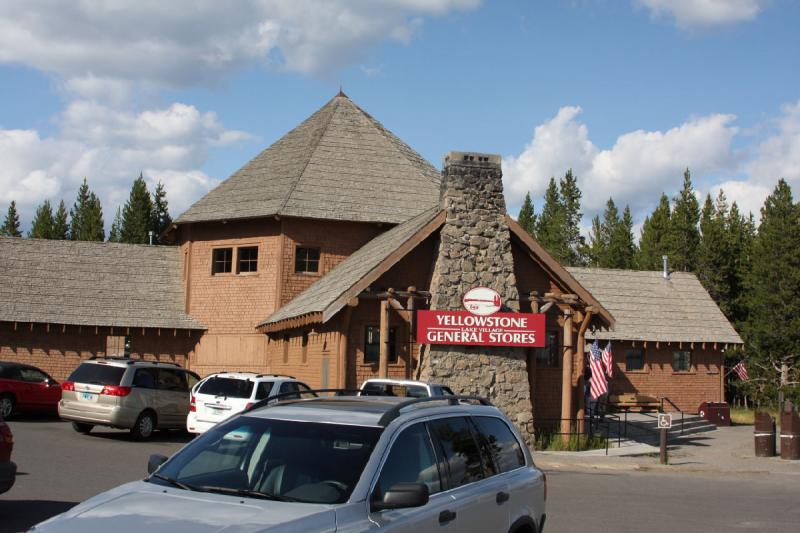 2008-08-14 17:05:19 ** Yellowstone National Park ** One of the stores inside the park where one can find the necessities. Because of their prices one should already bring most things.