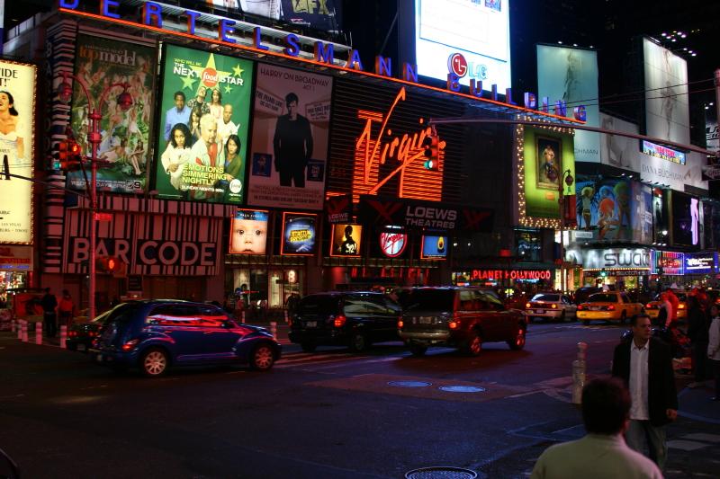 2006-05-07 22:53:02 ** New York ** Times Square bei Nacht.