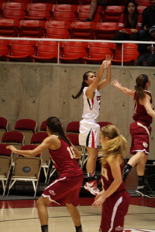 2013-11-08 21:09:09 ** Basketball, Malia Nawahine, University of Denver, Utah Utes, Women's Basketball ** 