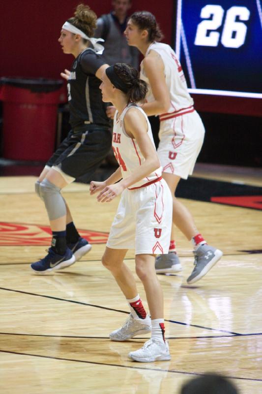 2017-11-10 18:32:23 ** Basketball, Damenbasketball, Emily Potter, Nevada, Tilar Clark, Utah Utes ** 