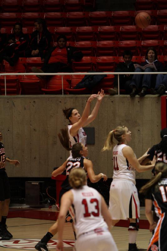 2012-03-01 19:03:22 ** Basketball, Damenbasketball, Michelle Plouffe, Oregon State, Rachel Messer, Taryn Wicijowski, Utah Utes ** 