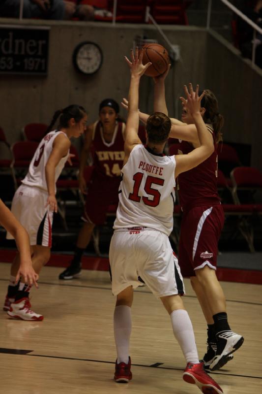 2013-11-08 20:55:27 ** Basketball, Damenbasketball, Malia Nawahine, Michelle Plouffe, University of Denver, Utah Utes ** 