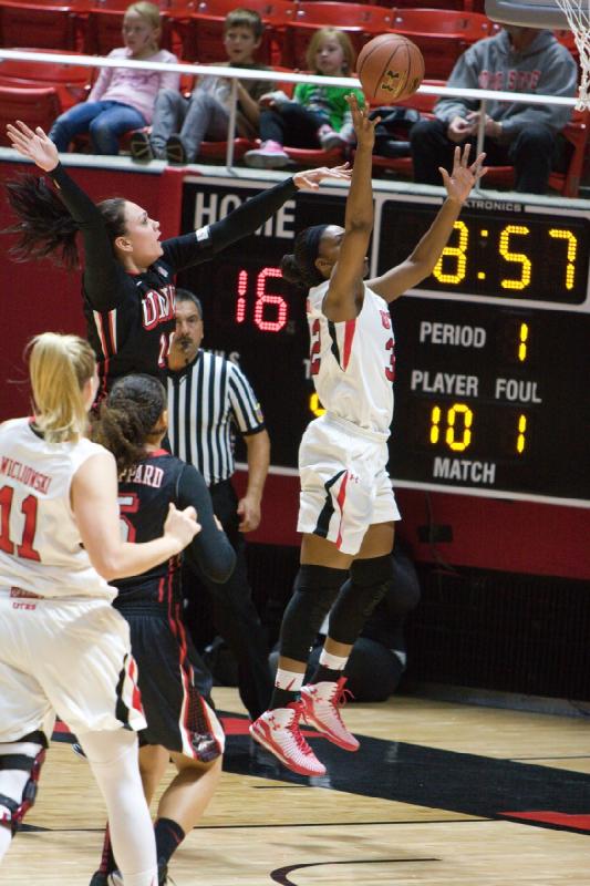 2014-12-06 15:14:21 ** Basketball, Damenbasketball, Tanaeya Boclair, Taryn Wicijowski, UNLV, Utah Utes ** 
