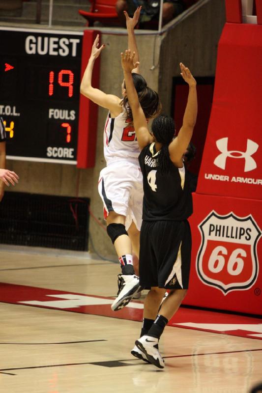 2014-01-29 19:36:37 ** Basketball, Colorado, Damenbasketball, Danielle Rodriguez, Utah Utes ** 