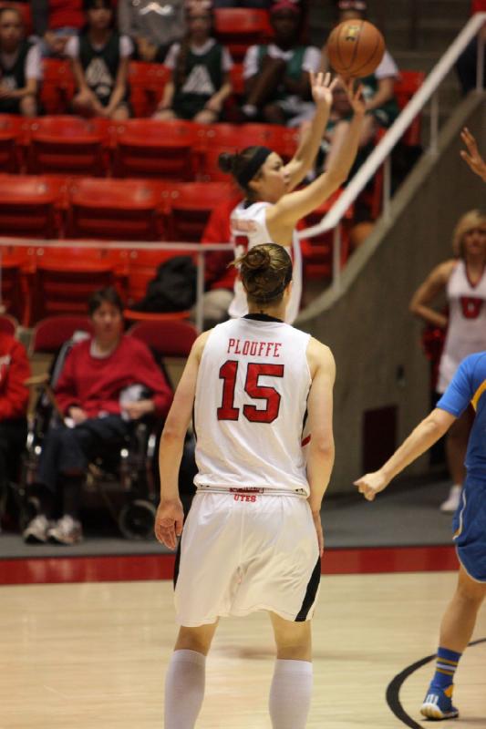 2014-03-02 14:15:45 ** Basketball, Damenbasketball, Malia Nawahine, Michelle Plouffe, UCLA, Utah Utes ** 