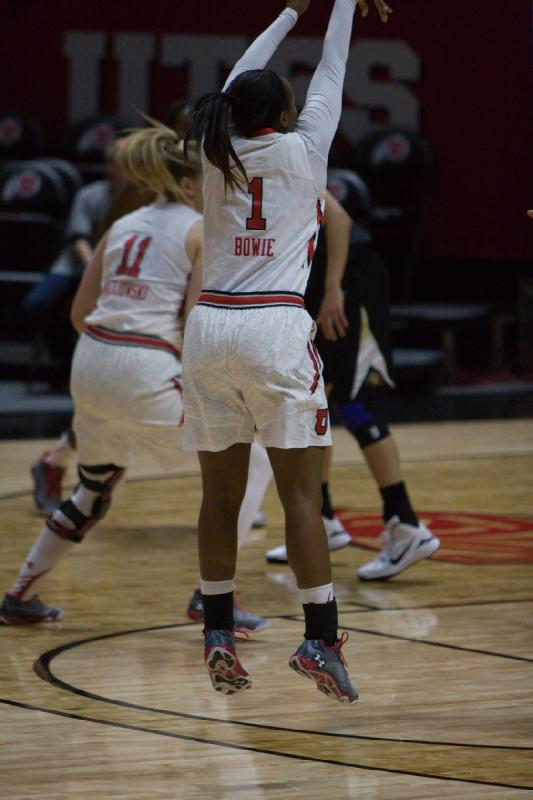 2015-01-18 12:13:11 ** Basketball, Colorado, Gabrielle Bowie, Taryn Wicijowski, Utah Utes, Women's Basketball ** 