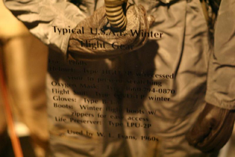 2007-04-08 14:59:32 ** Air Force, Hill AFB, Utah ** Description of the winter flight suit.