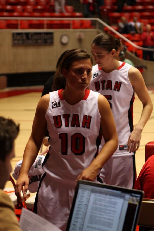 2010-11-07 16:39:31 ** Amy Krommenhoek, Basketball, Damenbasketball, Michelle Harrison, Utah Utes, Warner Pacific ** 