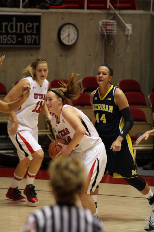 2012-11-16 17:38:37 ** Basketball, Damenbasketball, Michigan, Paige Crozon, Taryn Wicijowski, Utah Utes ** 