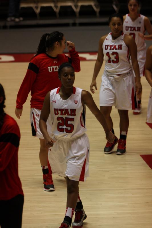 2013-12-11 20:48:06 ** Awa Kalmström, Basketball, Damenbasketball, Devri Owens, Malia Nawahine, Utah Utes, Utah Valley University, Valerie Nawahine, Wendy Anae ** 