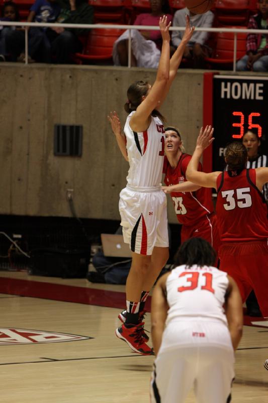 2013-11-15 18:06:34 ** Basketball, Ciera Dunbar, Damenbasketball, Emily Potter, Nebraska, Utah Utes ** 