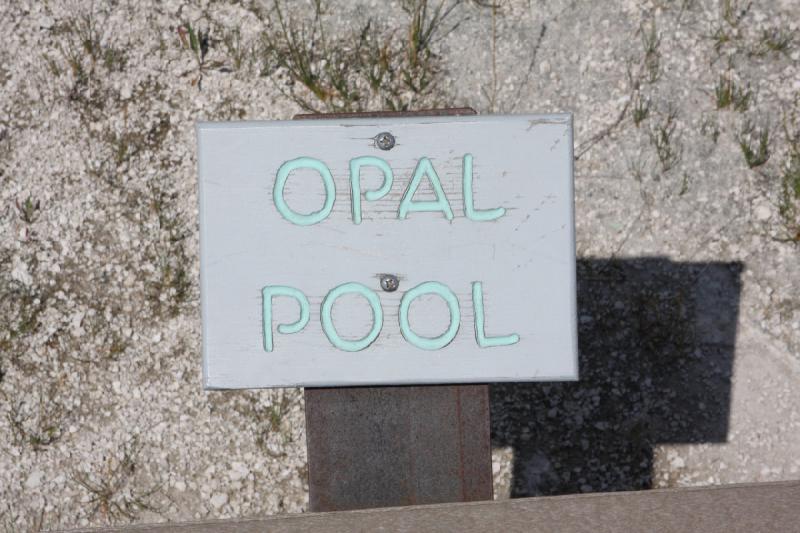 2009-08-03 11:27:04 ** Yellowstone National Park ** Description of Opal Pool.