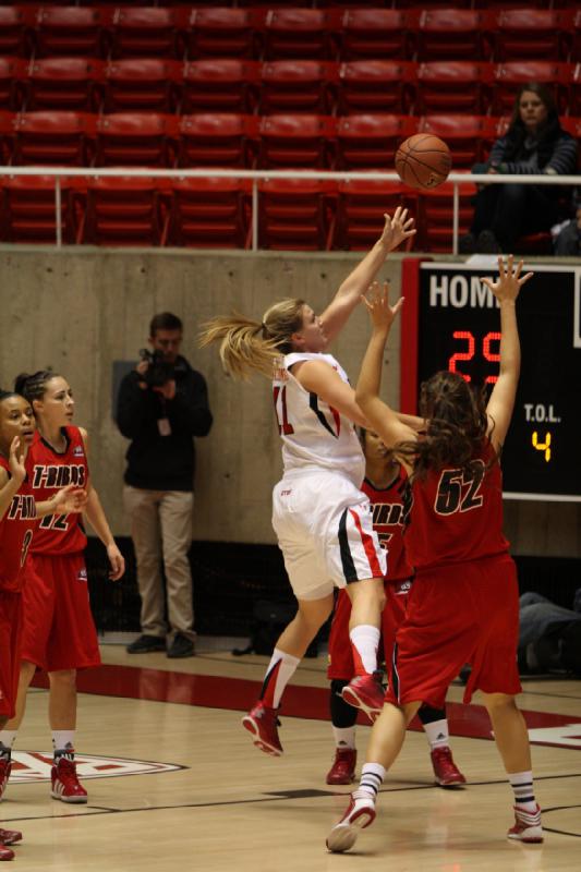 2012-11-13 19:27:17 ** Basketball, Damenbasketball, Southern Utah, Taryn Wicijowski, Utah Utes ** 