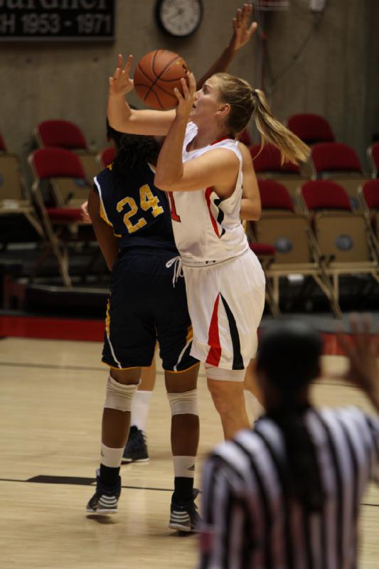 2012-12-20 19:52:25 ** Basketball, Damenbasketball, Taryn Wicijowski, UC Irvine, Utah Utes ** 