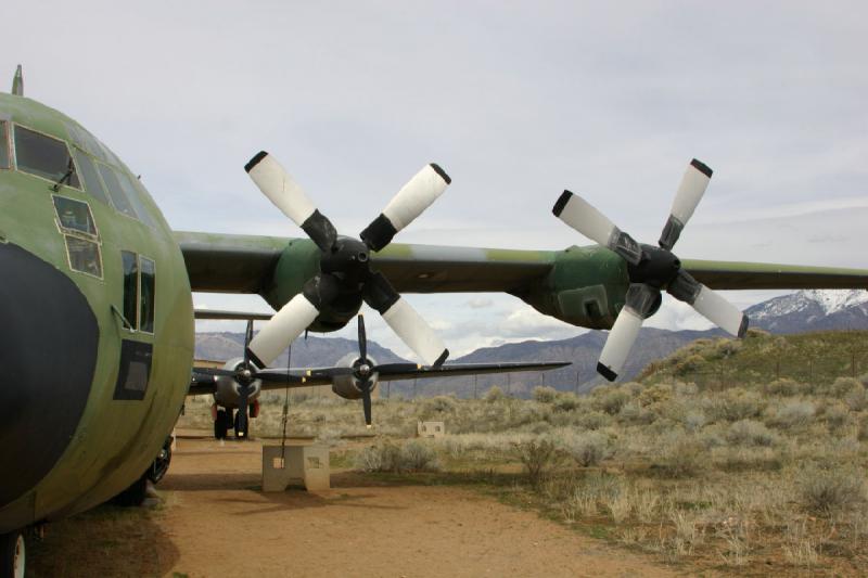 2007-04-01 14:54:16 ** Air Force, Hill AFB, Utah ** Engines of the Lockheed C-130B.