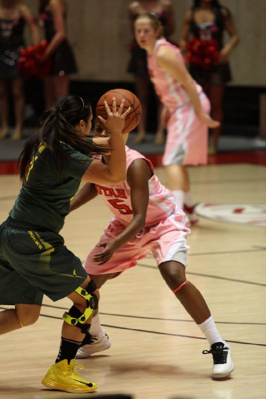 2013-02-08 20:21:55 ** Basketball, Cheyenne Wilson, Damenbasketball, Oregon, Rachel Messer, Utah Utes ** 