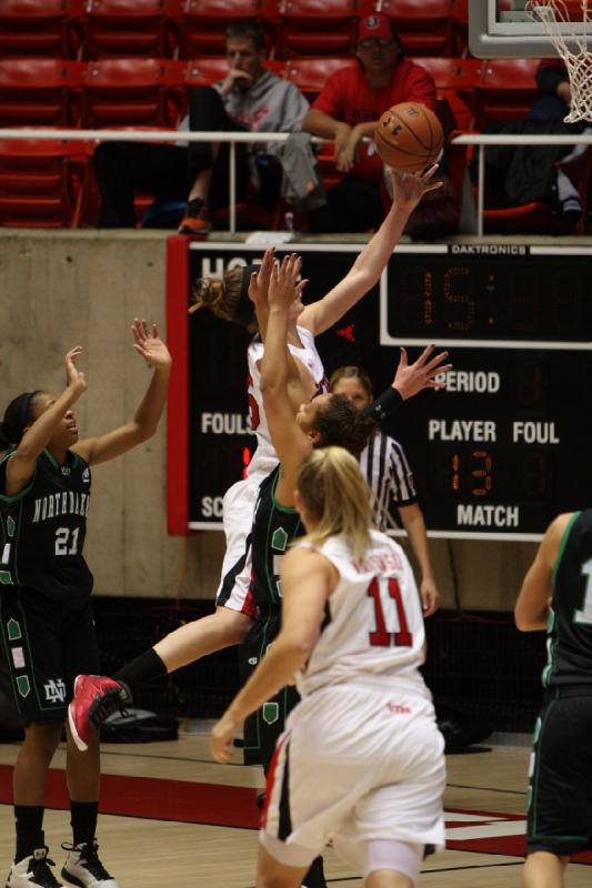 2012-12-29 15:07:28 ** Basketball, Damenbasketball, Michelle Plouffe, North Dakota, Taryn Wicijowski, Utah Utes ** 