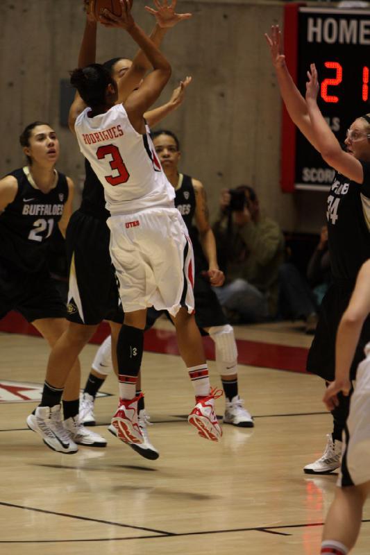 2013-01-13 15:38:42 ** Basketball, Colorado, Damenbasketball, Iwalani Rodrigues, Paige Crozon, Utah Utes ** 