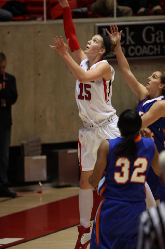 2012-12-15 16:06:49 ** Basketball, Damenbasketball, Houston Baptist Huskies, Michelle Plouffe, Utah Utes ** 