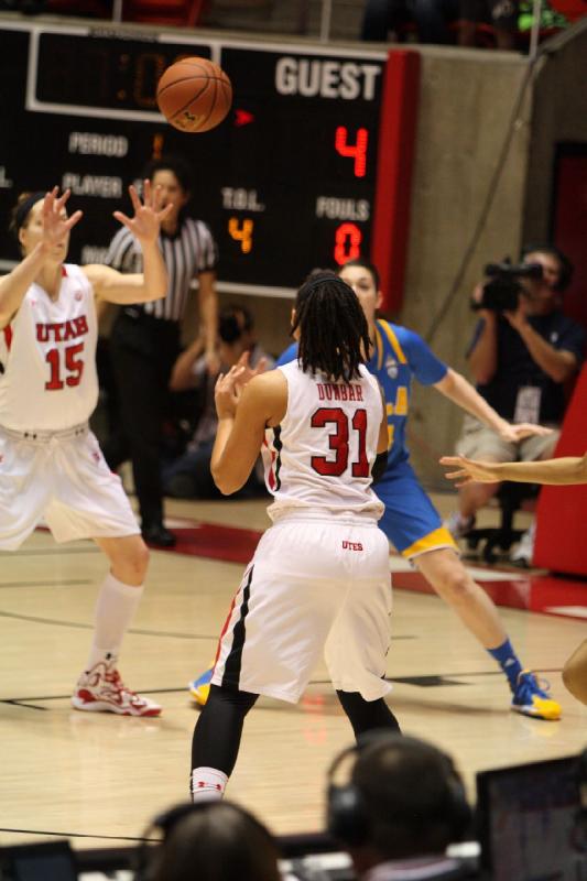 2014-03-02 14:09:59 ** Basketball, Ciera Dunbar, Damenbasketball, Michelle Plouffe, UCLA, Utah Utes ** 