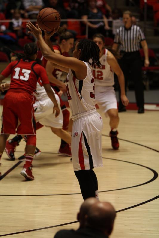 2013-11-15 18:28:35 ** Basketball, Ciera Dunbar, Damenbasketball, Emily Potter, Nebraska, Utah Utes ** 