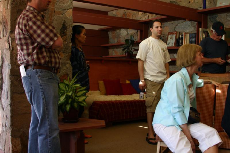 2007-04-14 15:01:28 ** Phoenix, Taliesin West ** At the back of the room is the bed of Frank Lloyd Wright. 2007-04-14 15:01:28 ** Phoenix, Taliesin West ** At the back of the room is the bed of Frank Lloyd Wright.