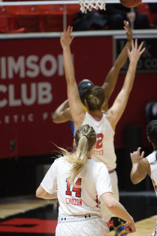 2016-01-31 14:05:23 ** Basketball, Damenbasketball, Emily Potter, Paige Crozon, UCLA, Utah Utes ** 