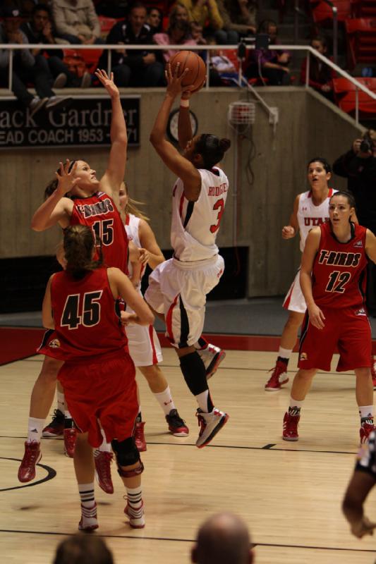 2012-11-13 20:18:15 ** Basketball, Chelsea Bridgewater, Damenbasketball, Iwalani Rodrigues, Southern Utah, Taryn Wicijowski, Utah Utes ** 