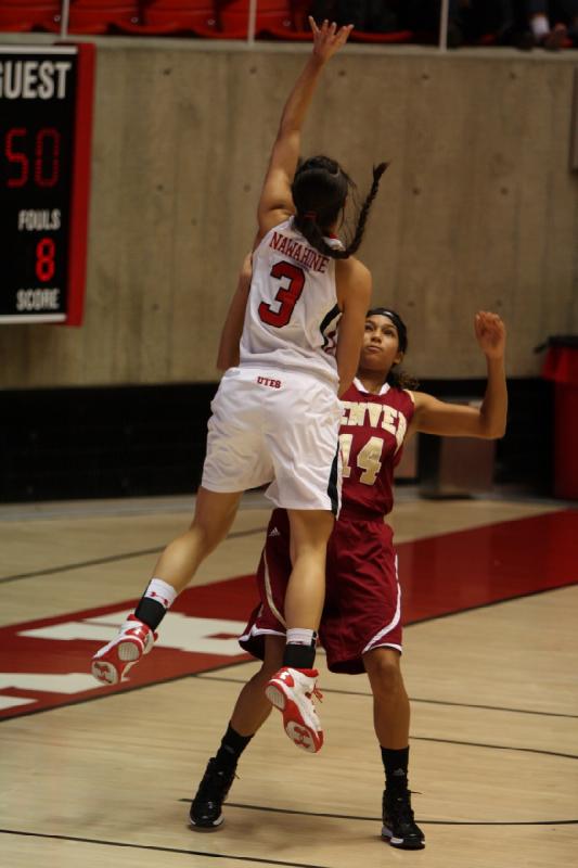 2013-11-08 22:06:34 ** Basketball, Damenbasketball, Malia Nawahine, University of Denver, Utah Utes ** 