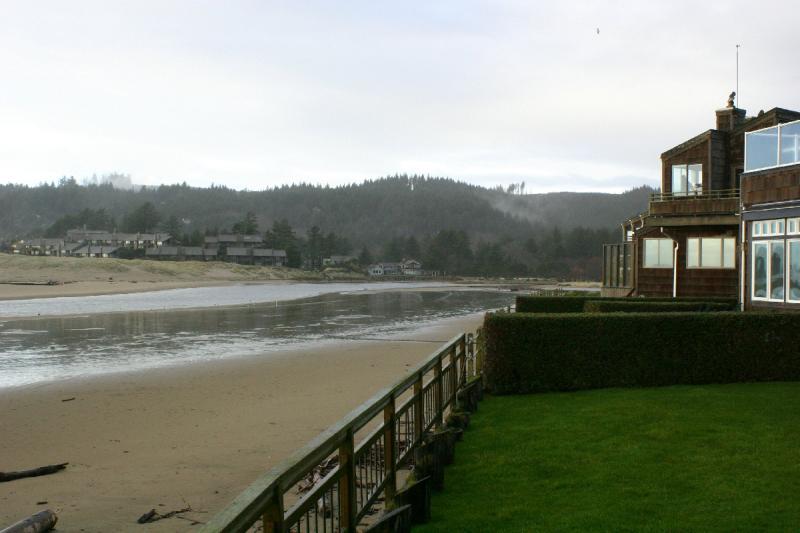 2006-01-28 16:43:38 ** Cannon Beach, Oregon ** Strand in Cannon Beach.