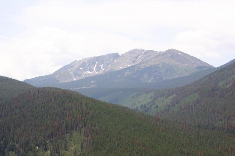 2006-07-23 12:56:22 ** Vail ** 'Notch Mountain' wörtlich Kerben- oder Schartenberg. Höhe 4037 Meter.