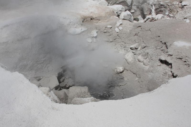 2009-08-03 10:41:10 ** Yellowstone Nationalpark ** Kochender Matsch.