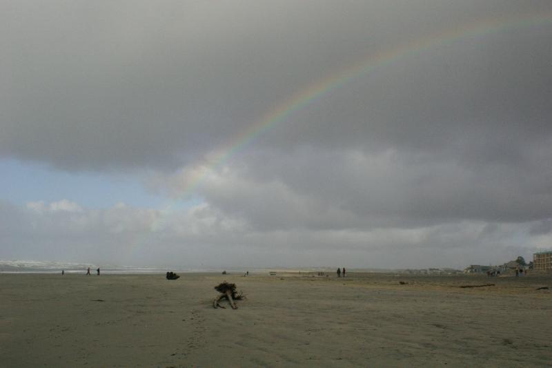 2006-01-28 15:29:06 ** Oregon, Seaside ** Rainbow in the north. Lets one forget about the cold wind.