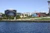 Seattles "Olympic Sculpture Park" vom Wasser aus gesehen.