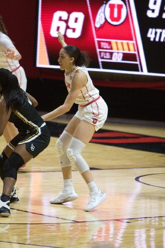 2018-11-16 20:17:19 ** Andrea Torres, Basketball, Damenbasketball, Long Beach State, Niyah Becker, Utah Utes ** 