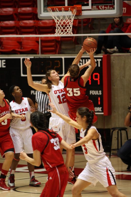 2013-11-15 18:40:30 ** Basketball, Cheyenne Wilson, Damenbasketball, Emily Potter, Malia Nawahine, Nebraska, Utah Utes ** 