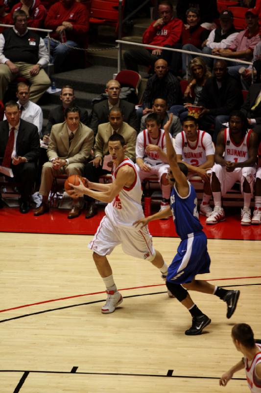 2010-01-23 17:18:18 ** Air Force, Basketball, Herrenbasketball, Jason Washburn, Utah Utes ** 