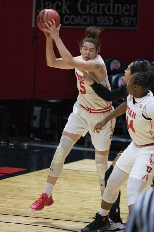 2018-11-16 19:06:21 ** Basketball, Dre'Una Edwards, Long Beach State, Megan Huff, Utah Utes, Women's Basketball ** 