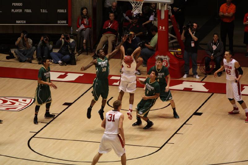 2012-11-16 19:29:33 ** Basketball, Men's Basketball, Sacramento State, Utah Utes ** 