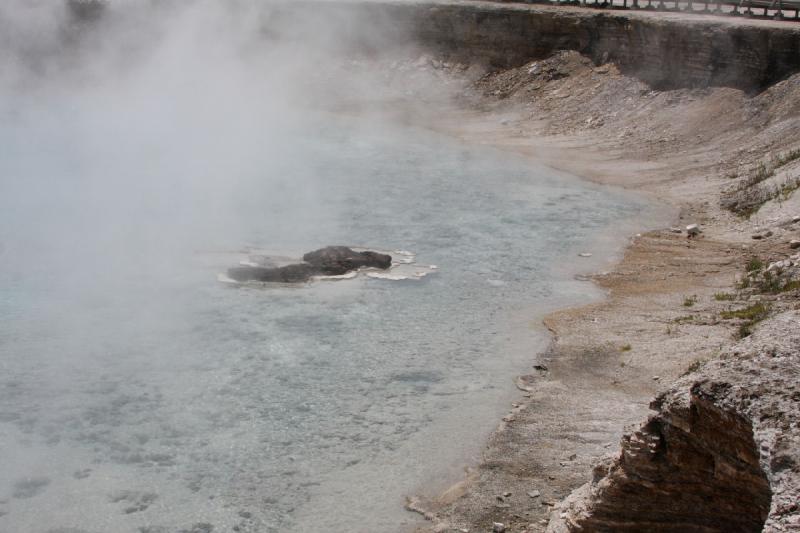 2009-08-03 11:23:59 ** Yellowstone Nationalpark ** Excelsior Geysirkrater.